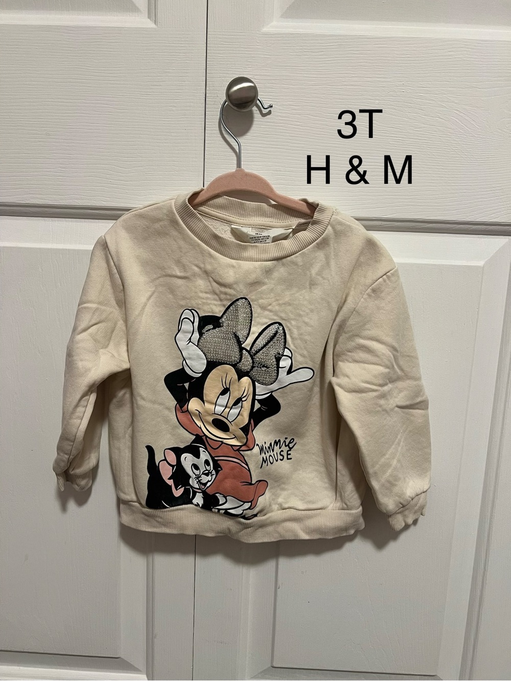 H&M Cream Minnie Mouse Sweatshirt with Pink Bow Graphic